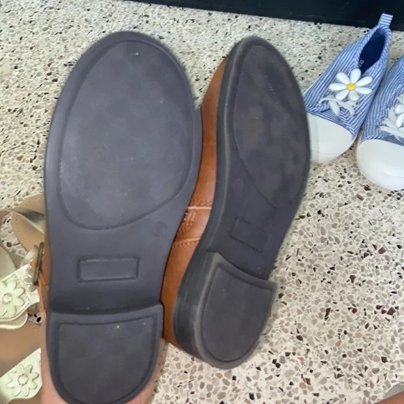 Girls Bundle of Shoes Brown Boots Gold Sandals Sneakers Shoes Size 11 - Picture 5 of 7